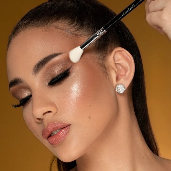 Sigma Beauty E61 All-Purpose Buffer Brush - Picture 3 of 3